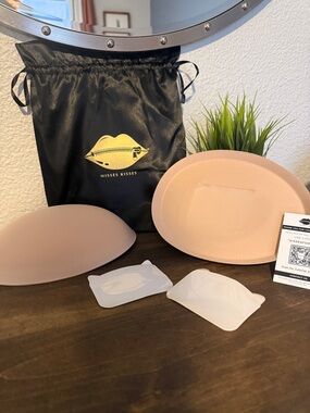 Misses Kisses Original Volumizing Pads – Curvy (XXL) Beige